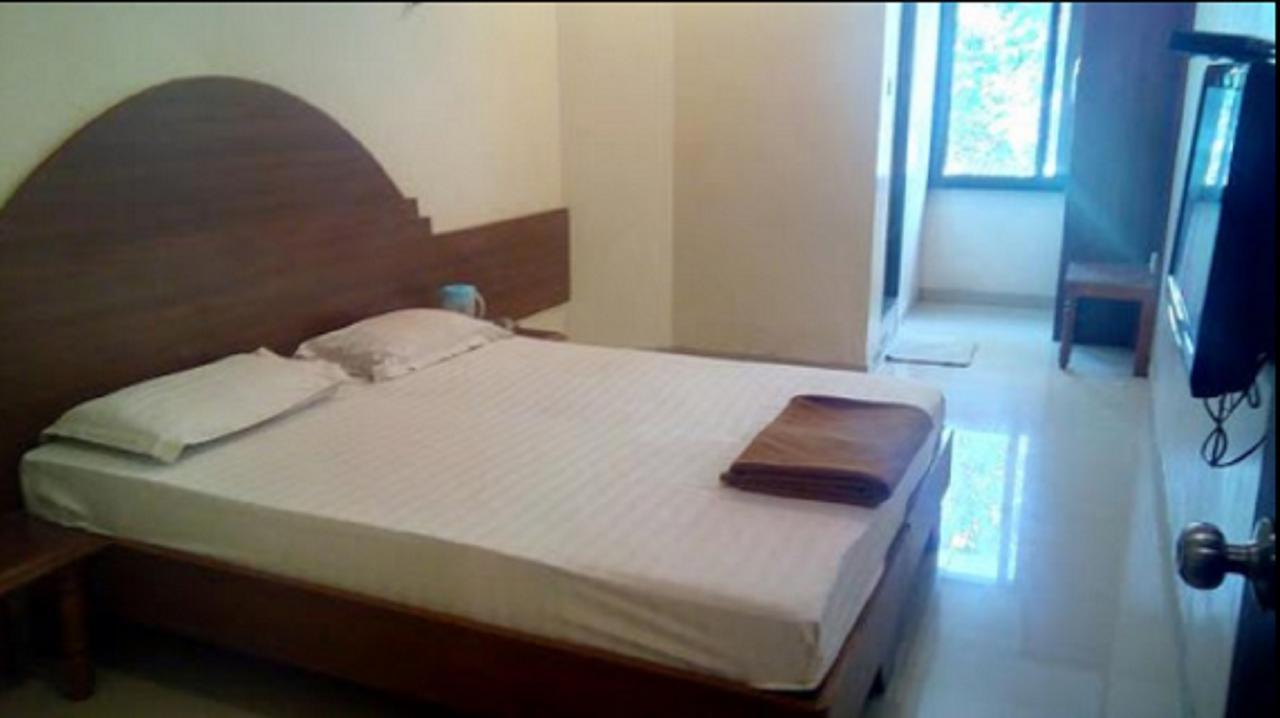 Hotel Rajdeep Pune Ngoại thất bức ảnh