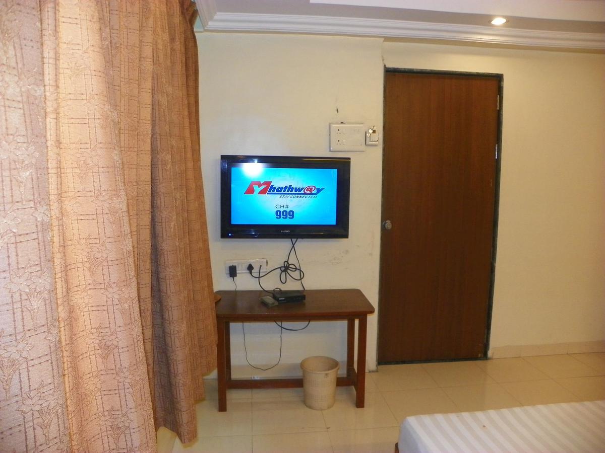 Hotel Rajdeep Pune Ngoại thất bức ảnh