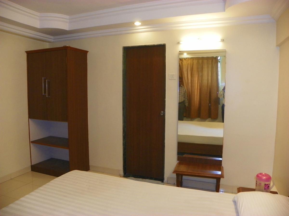Hotel Rajdeep Pune Ngoại thất bức ảnh