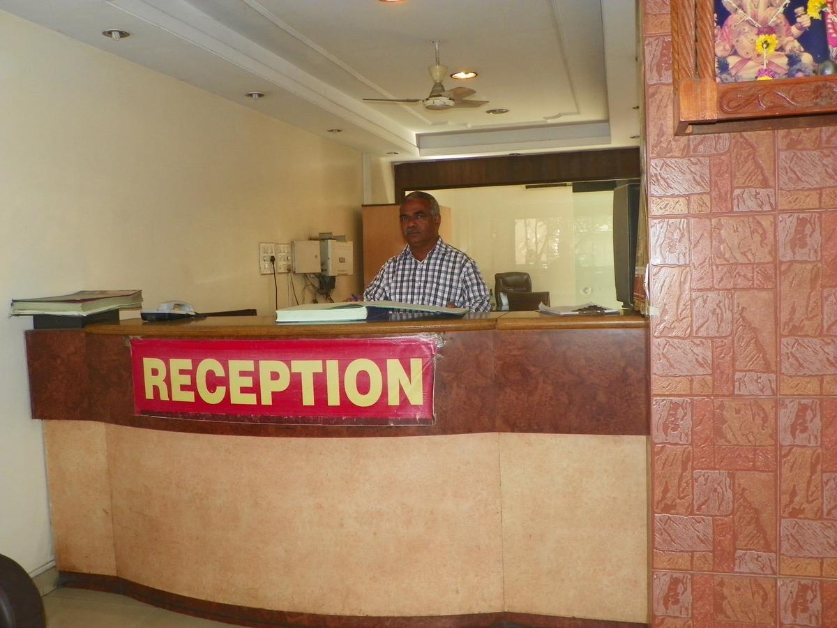 Hotel Rajdeep Pune Ngoại thất bức ảnh