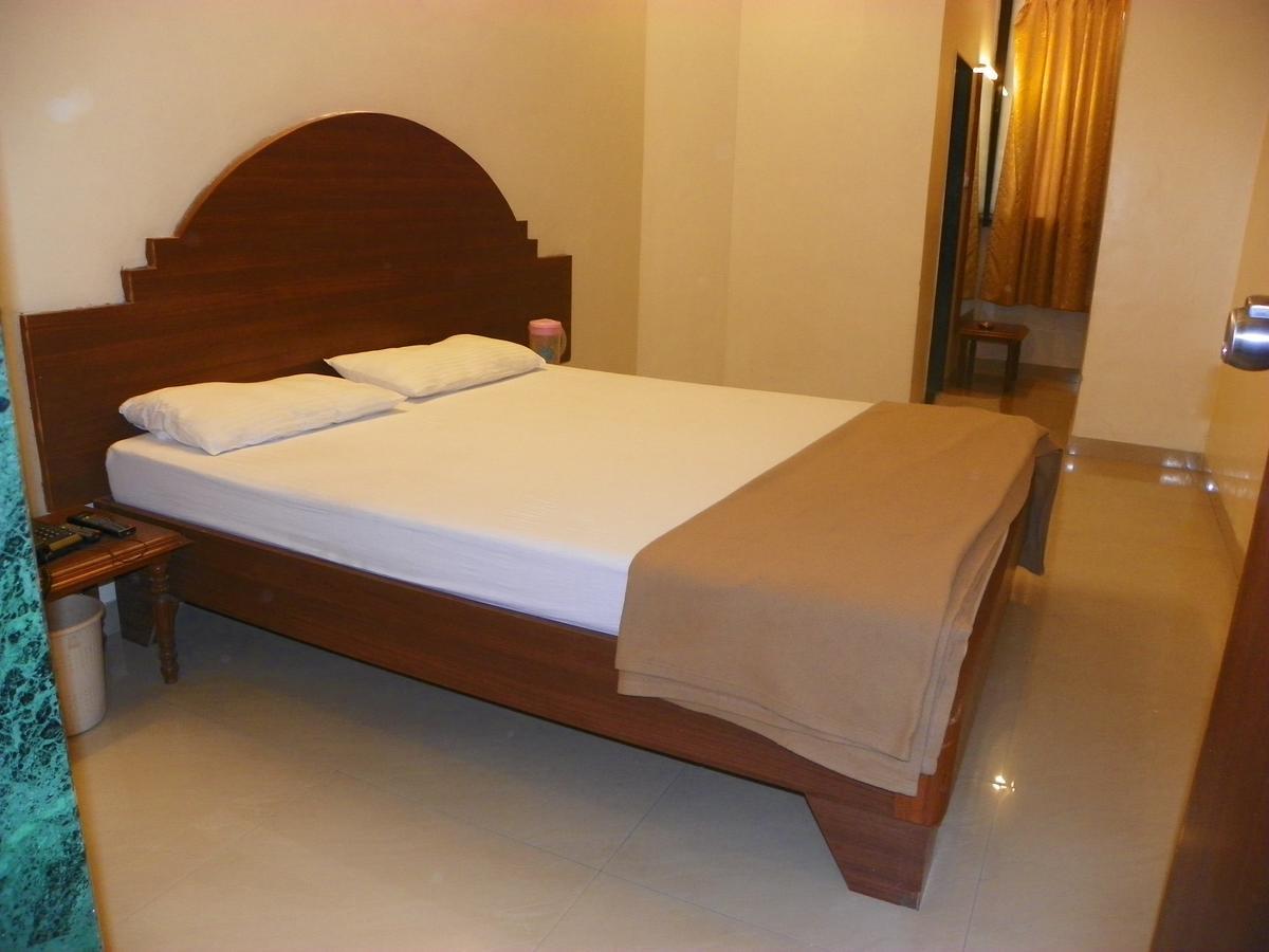 Hotel Rajdeep Pune Ngoại thất bức ảnh
